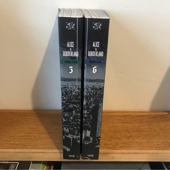 Alice in borderland manga volumes 5 & 6 - Picture 1 of 8
